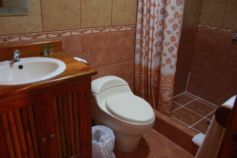 The Wooden House Hotel ปวยร์โต วิลยามิล ภายนอก รูปภาพ