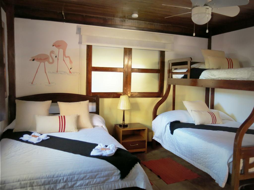 The Wooden House Hotel ปวยร์โต วิลยามิล ภายนอก รูปภาพ