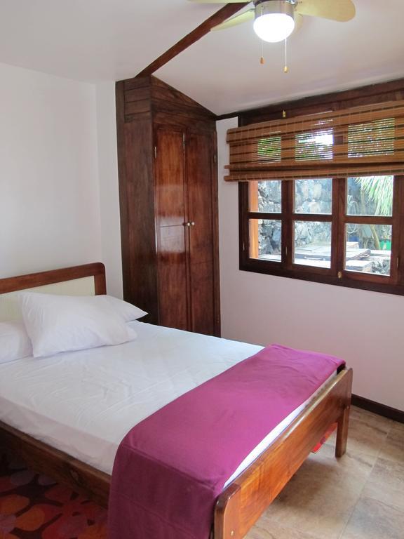 The Wooden House Hotel ปวยร์โต วิลยามิล ภายนอก รูปภาพ