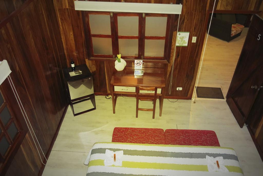 The Wooden House Hotel ปวยร์โต วิลยามิล ภายนอก รูปภาพ