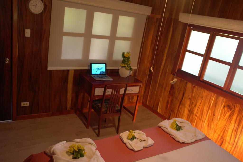 The Wooden House Hotel ปวยร์โต วิลยามิล ภายนอก รูปภาพ