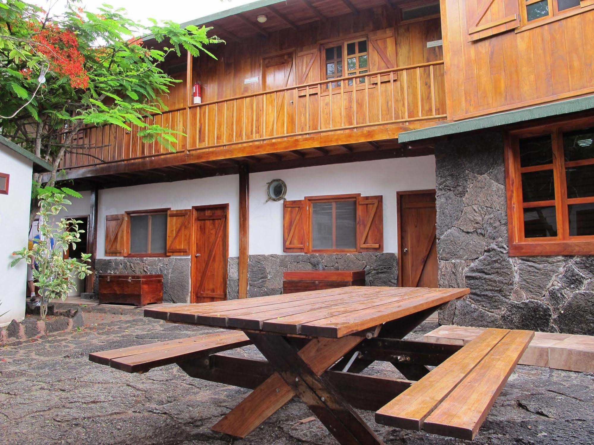 The Wooden House Hotel ปวยร์โต วิลยามิล ภายนอก รูปภาพ