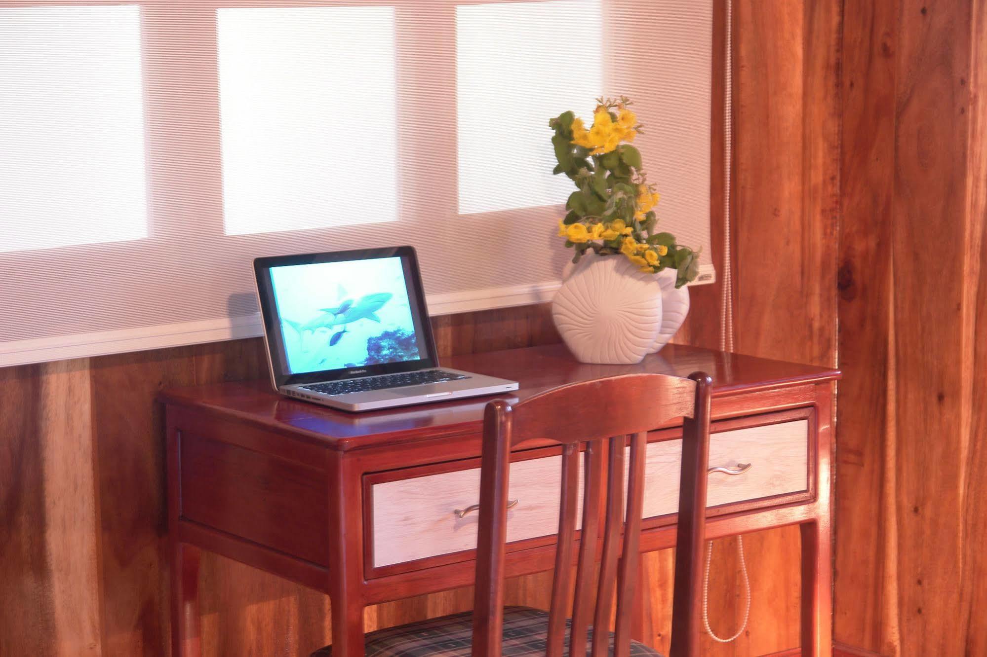 The Wooden House Hotel ปวยร์โต วิลยามิล ภายนอก รูปภาพ