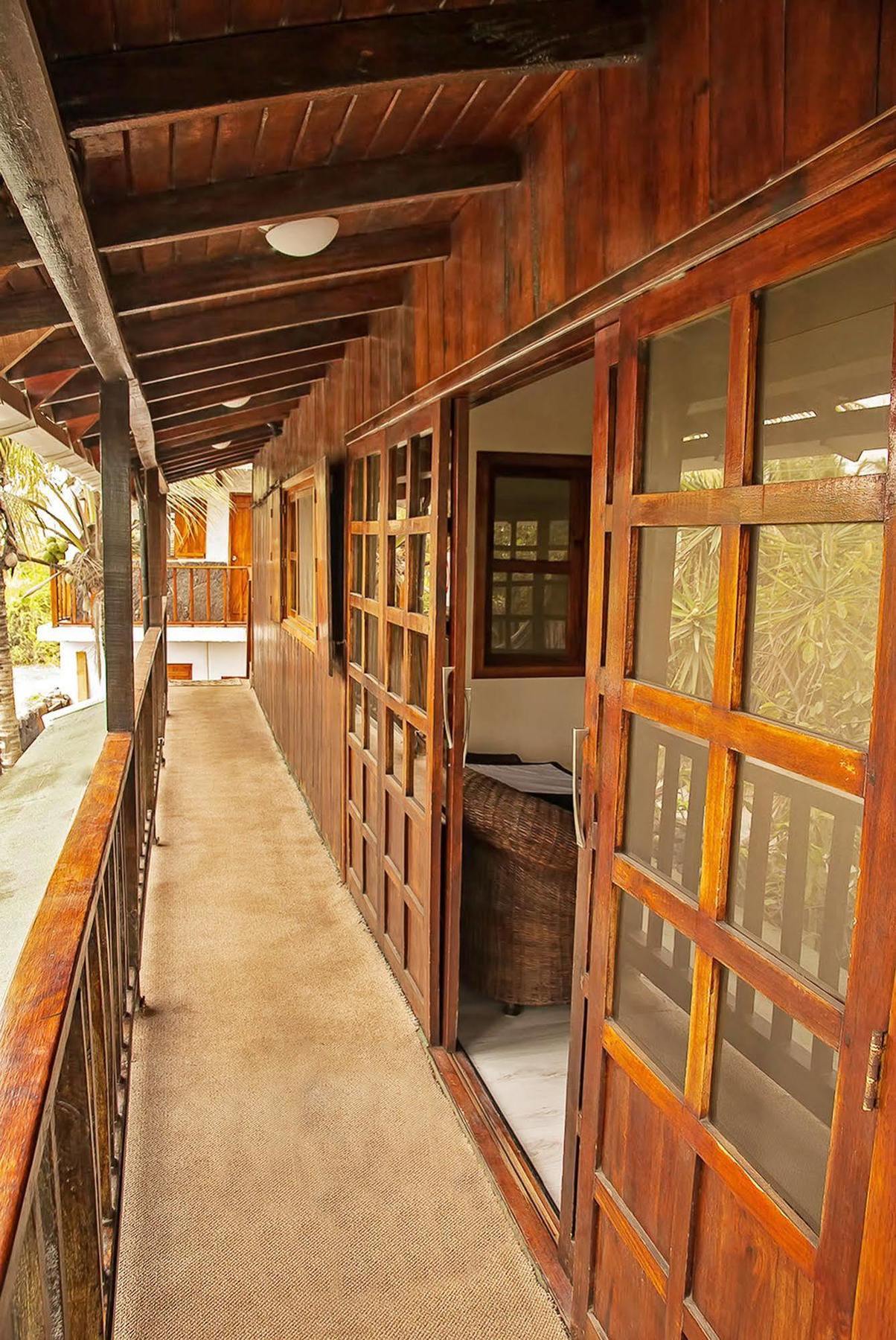 The Wooden House Hotel ปวยร์โต วิลยามิล ภายนอก รูปภาพ